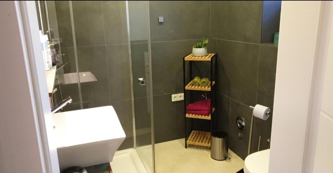 Apartment Mit Schoener, Moderner Einrichtung 쾰른 외부 사진